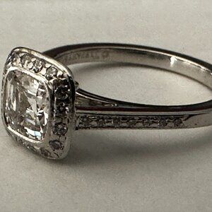 Beautiful Tiffany & Co. Diamond Engagement Ring